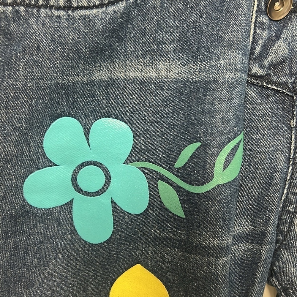 Painted capri jean’s, 4 pockets, button fly, Size S, painted on front only - Picture 8 of 10